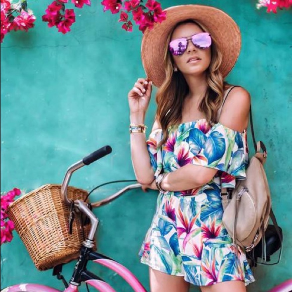 Show me your mumu two piece floral short set